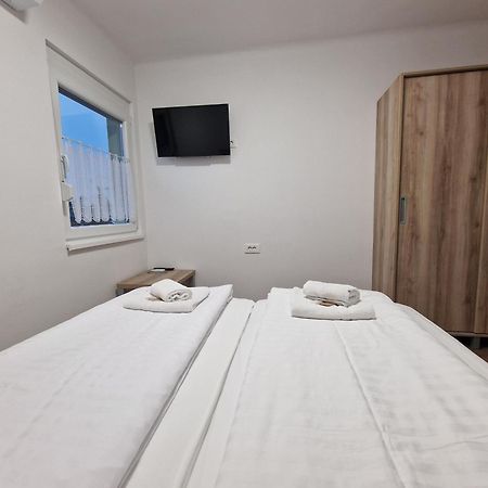 Pocitniski Dom Portoroz / Portoroz Holiday Home エクステリア 写真
